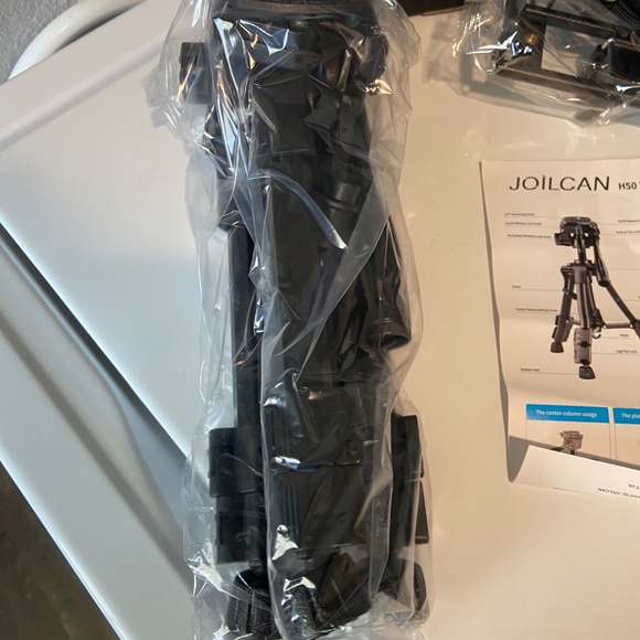 Tripod - Picture 3 of 4